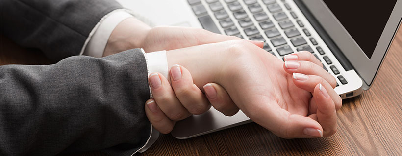 patient needing carpal tunnel syndrome in need of shockwave therapy in San Diego